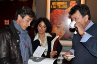 Il Direttore del Festival, Rodrigo Díaz,  con l'attore Alessio Boni e Maria Eugenia Massa dello staff del Festival
